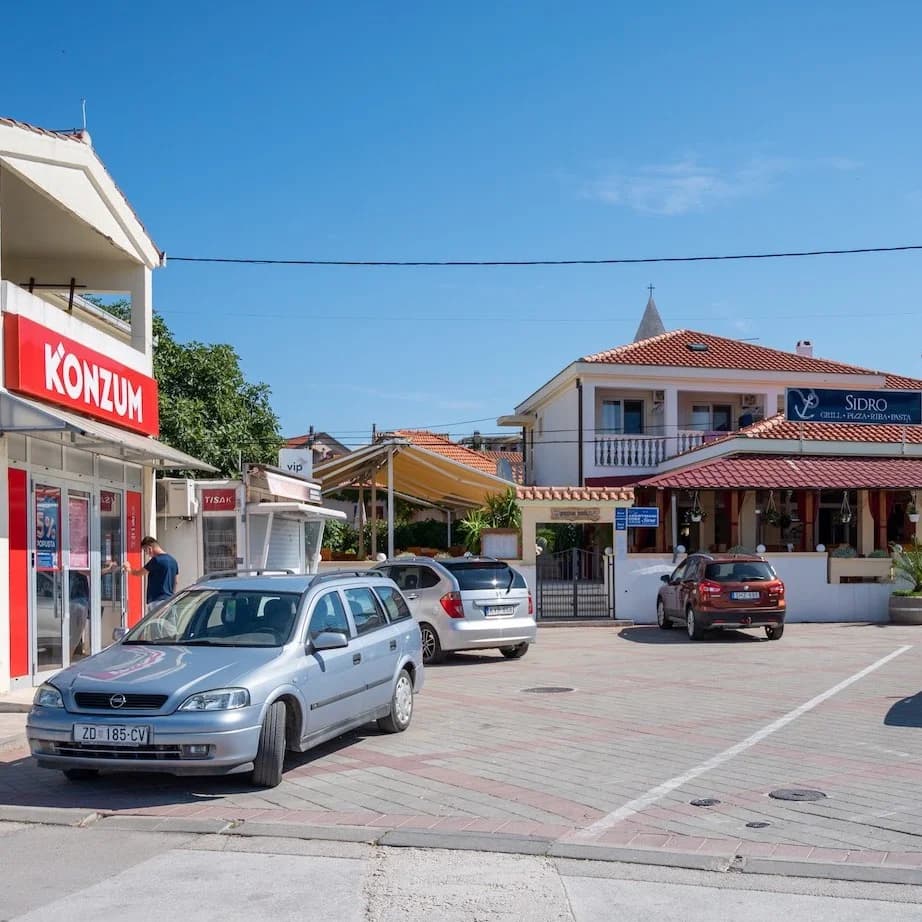 Restaurants in Petrčane